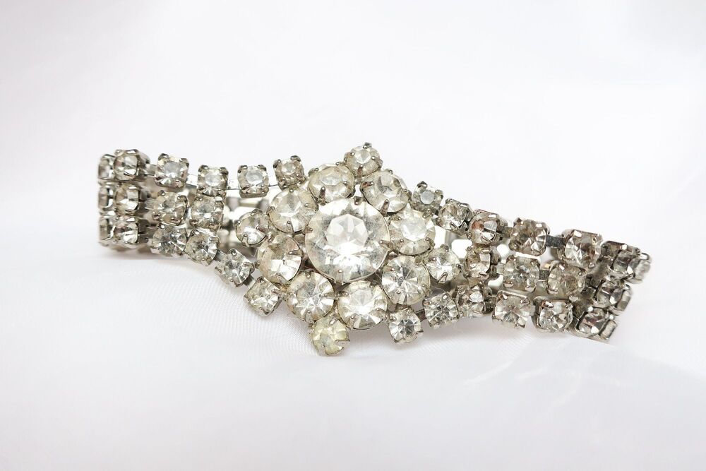 Vintage Art Deco Rhinestone Bracelet Silver Tone Central Floral Wedding Bridal